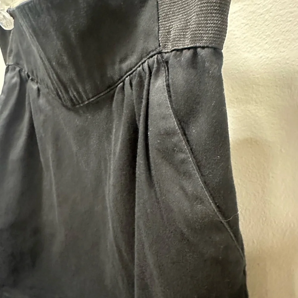 H&M Divided Mini Skirt w/ Pockets Black Size 6